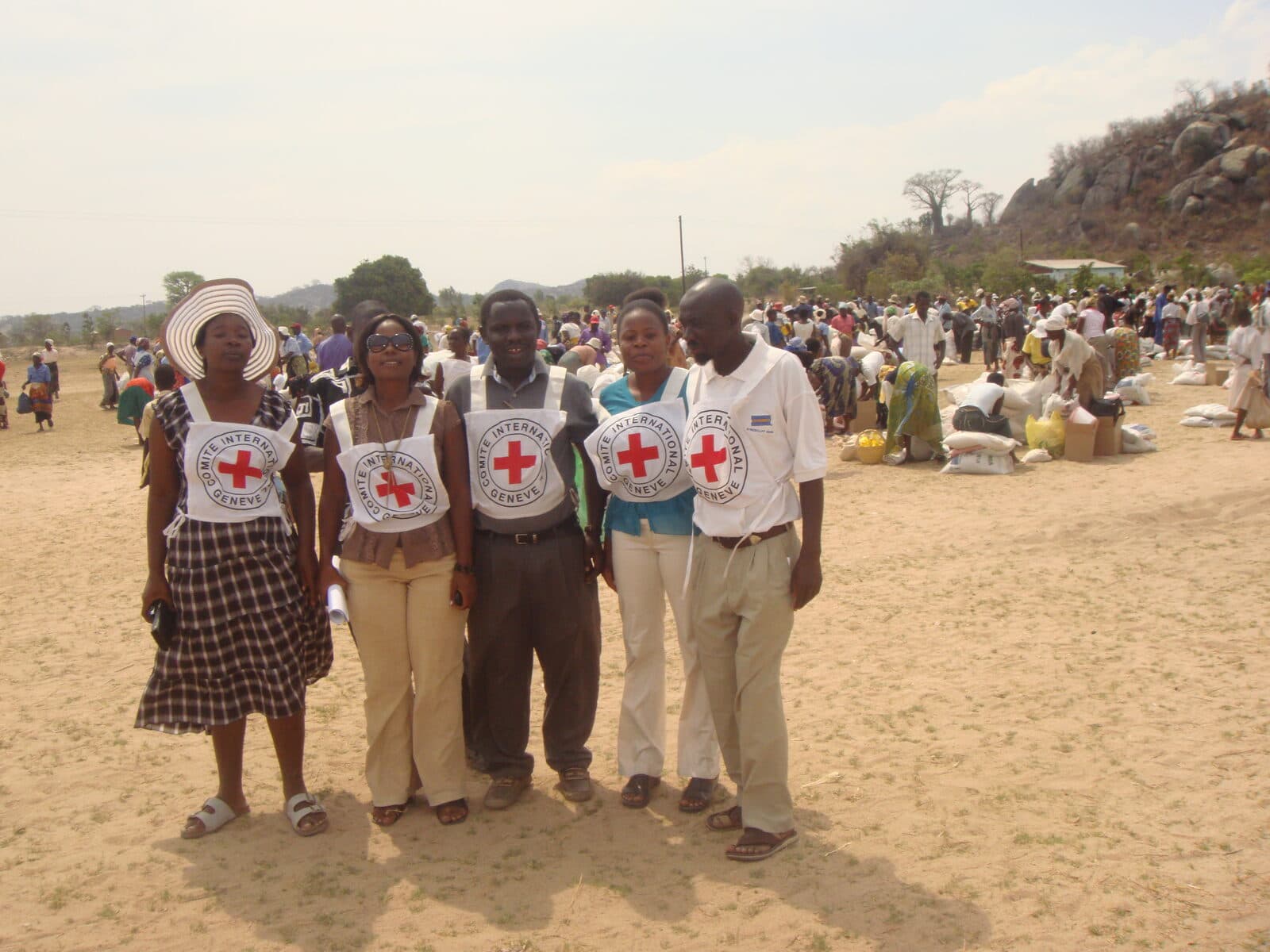 ICRC economic security team at a large-scale relief distribution in Zimbabwe